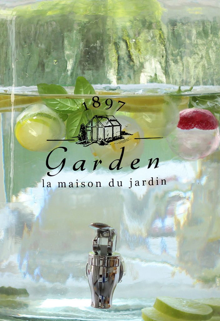 wasserspender-eiswürfel-sommer-garten