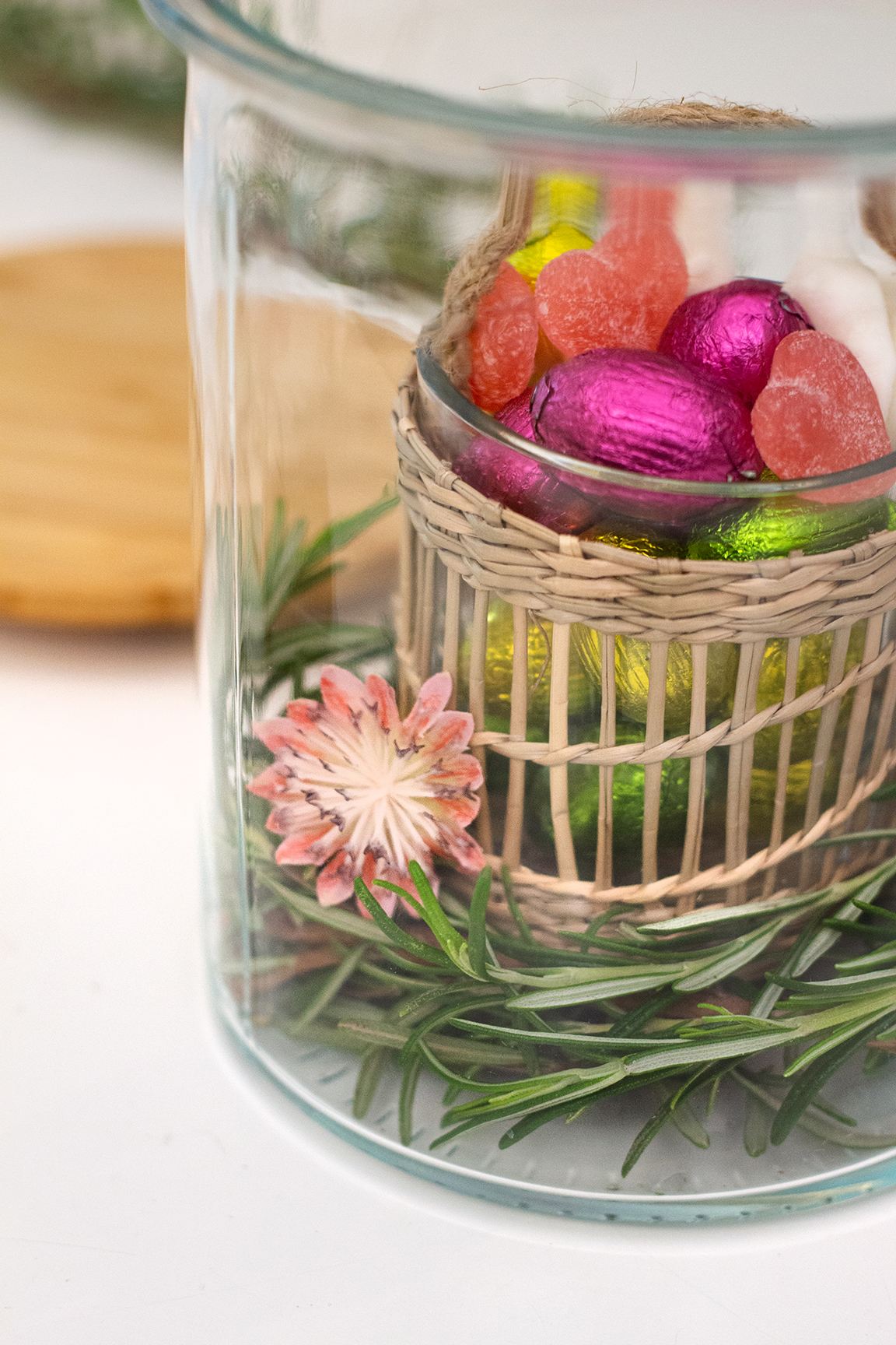 Easter nest glass