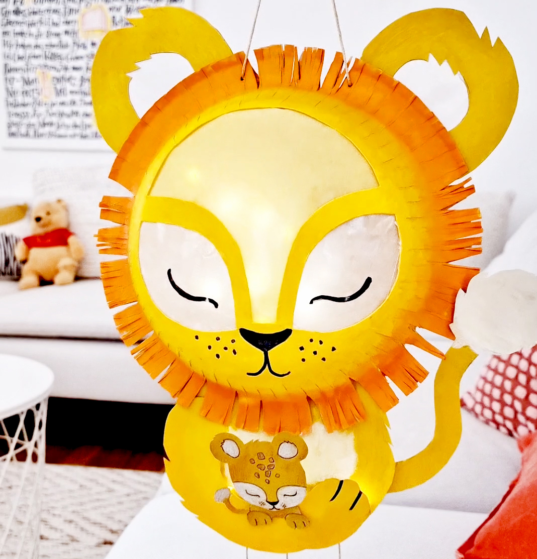 Lion lantern